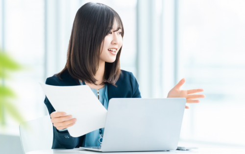 キントーンの運用支援について語るEXCEL女子の女性社員